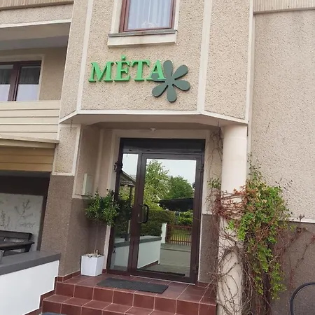 Livingpalanga Meta1 Apartment